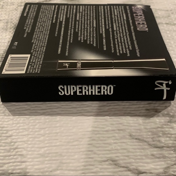 5/$15 IT Cosmetisc Superhero Volumizing Mascara - Picture 7 of 9